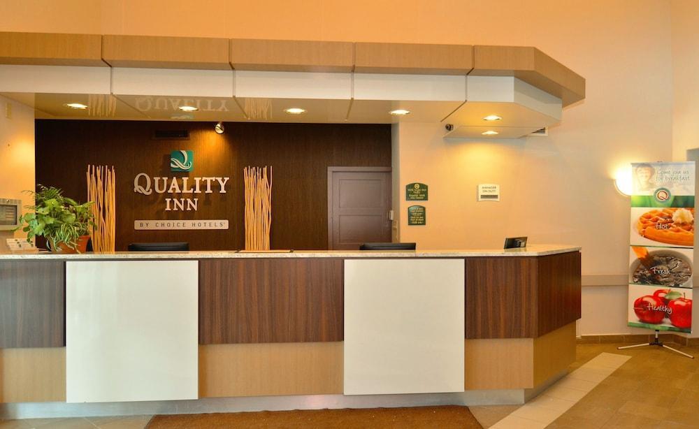 Quality Inn Airport Монктон Экстерьер фото